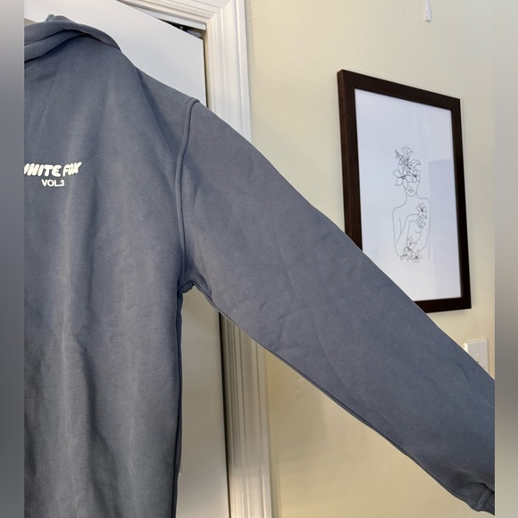 Brand New White Fox Hoodie - Picture 5 of 11
